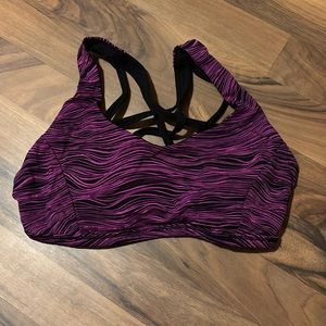 lululemon sports bra